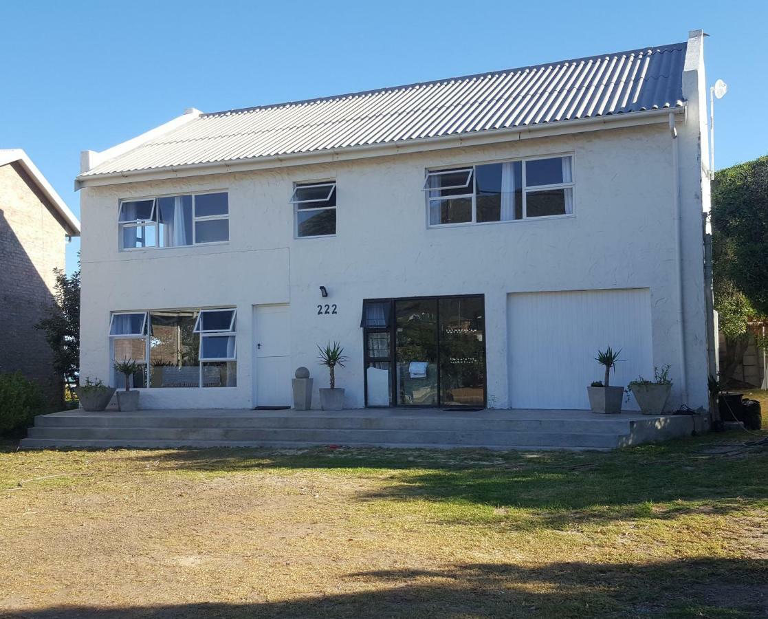 Breeze In Villa Agulhas Exterior photo